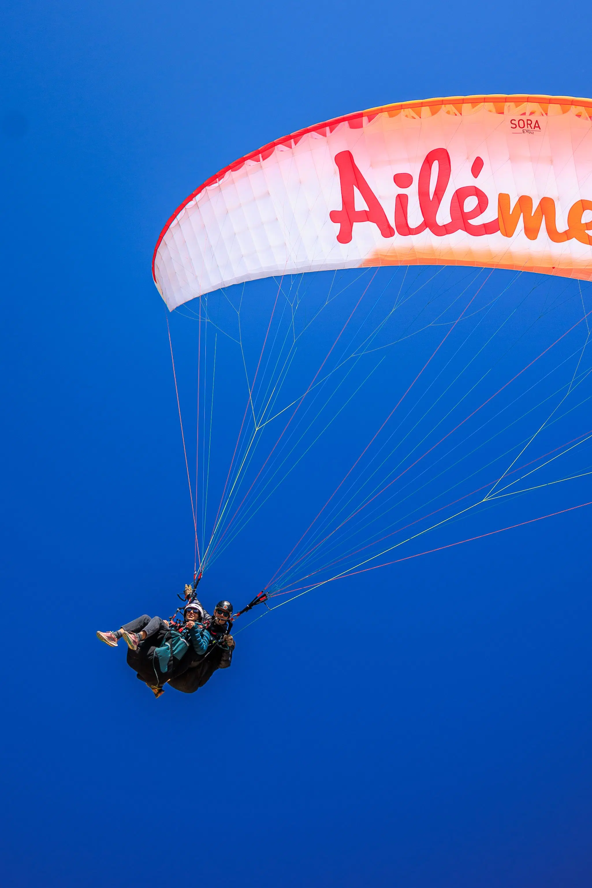 Baptême en parapente biplace avec Ailéments, passager couvert par l'assurance de l'école